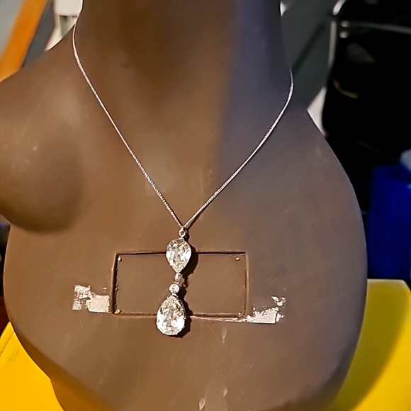 Silvertone Necklace w/Detachable Large Double Pear Shape Pendant, 16" Length - Picture 2 of 4